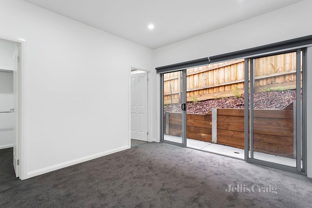 2/1186 Main Road, Eltham image 5