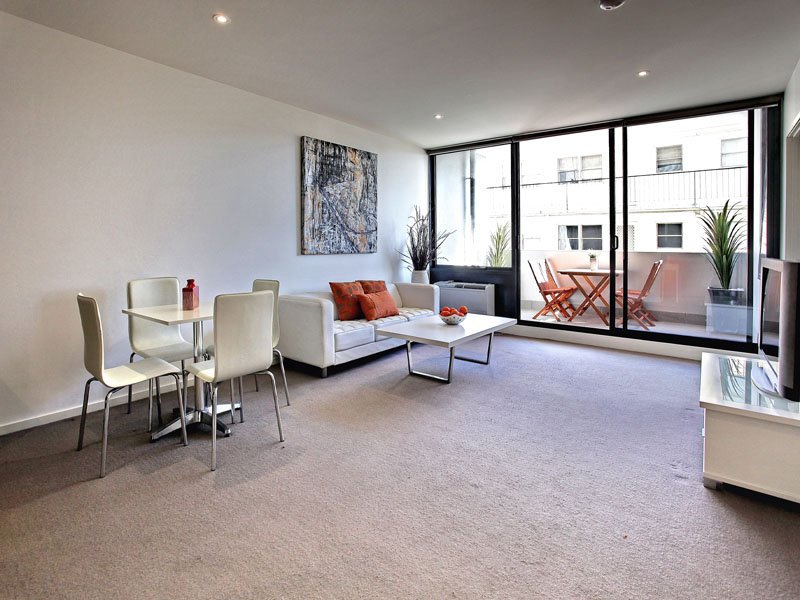 211/95 Ormond Road, Elwood image 6