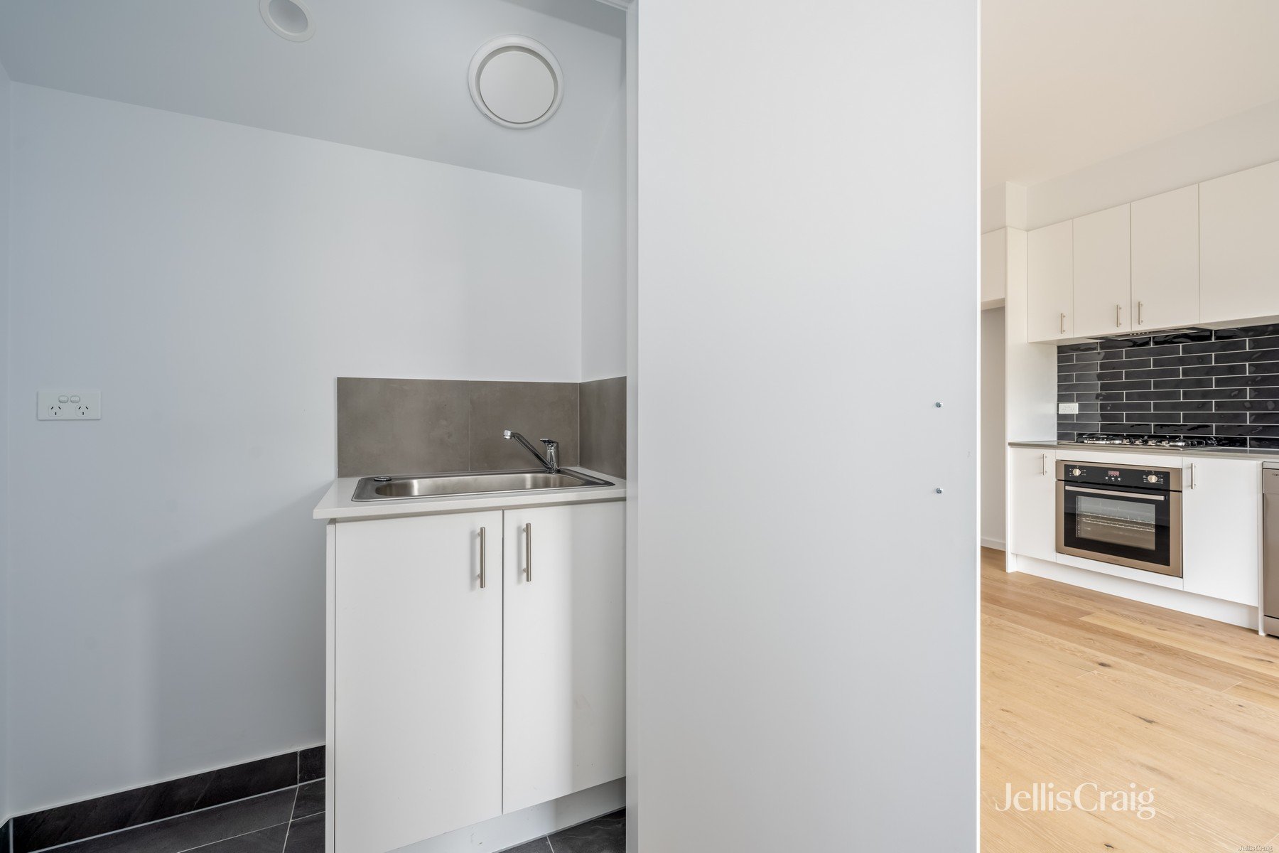 2/12-16 Pellew Street, Reservoir image 7