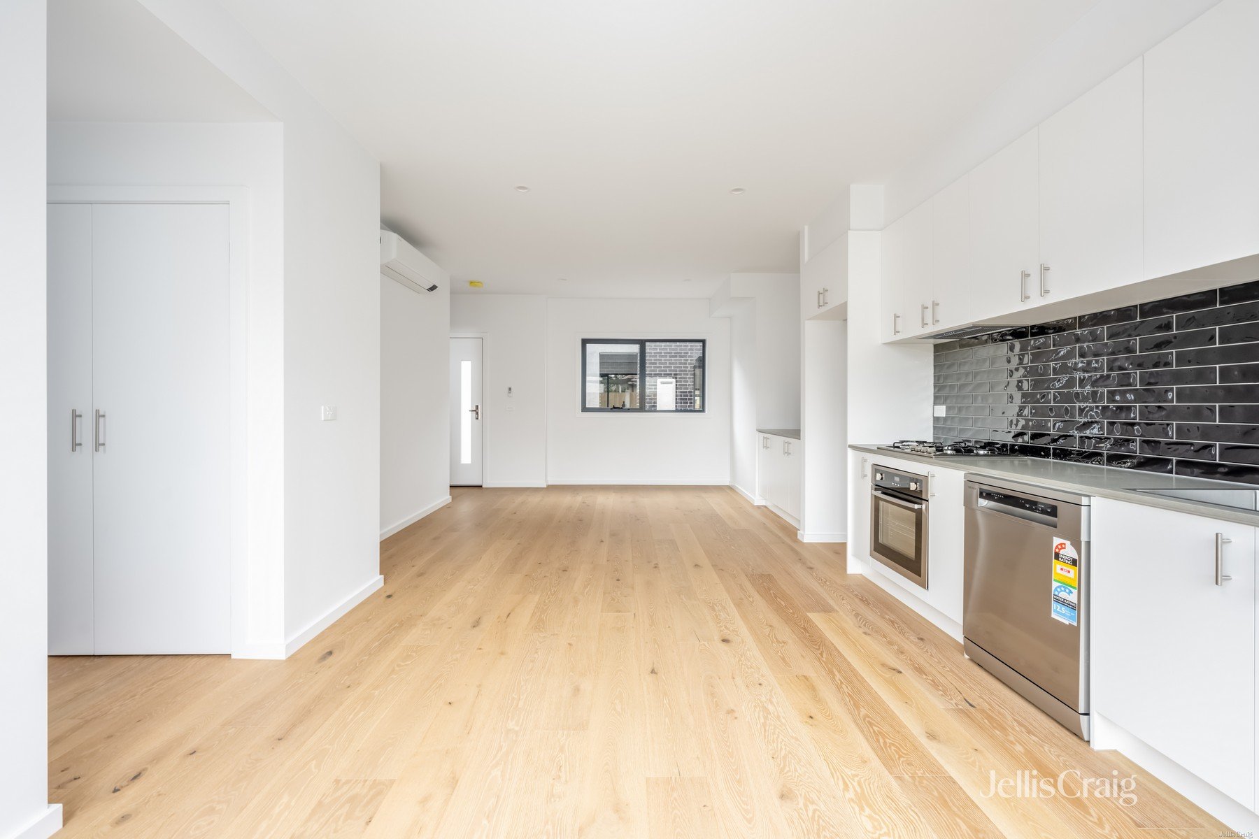 2/12-16 Pellew Street, Reservoir image 2