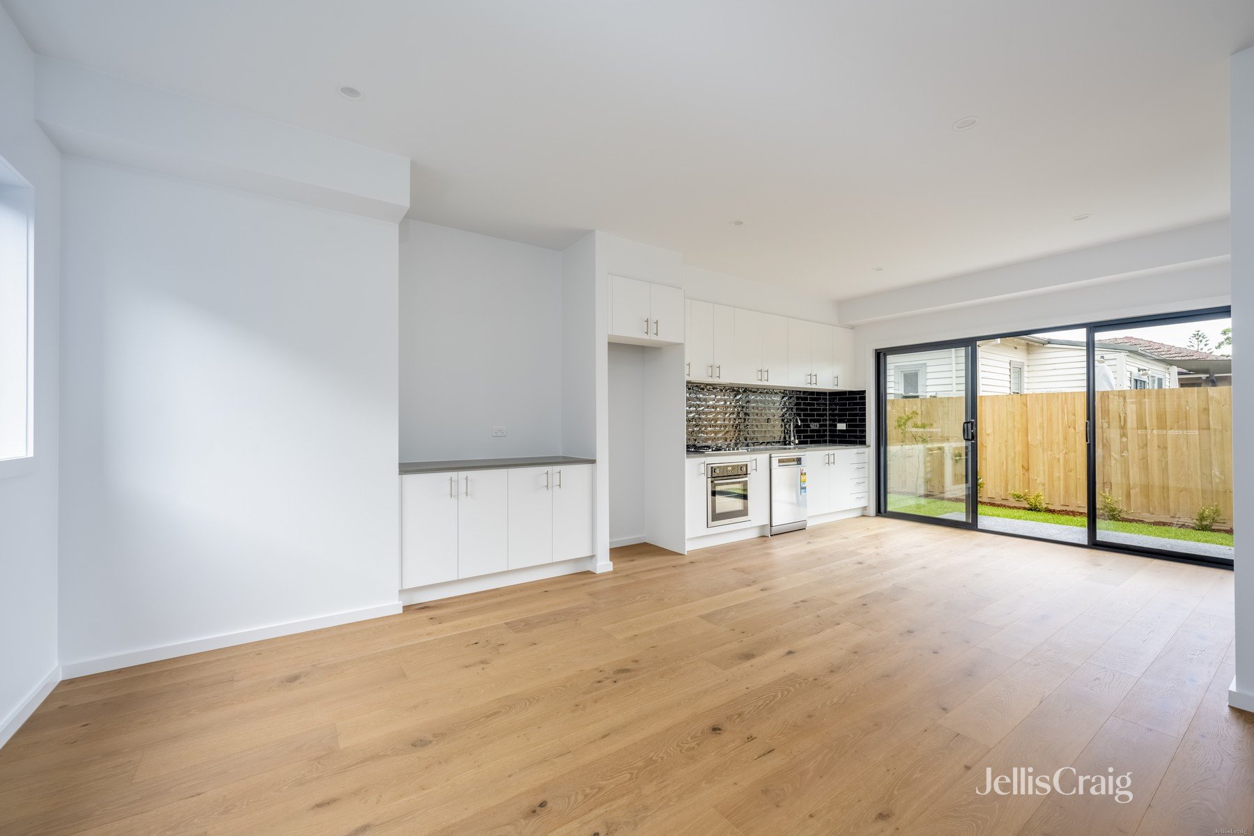 2/12-16 Pellew Street, Reservoir image 1