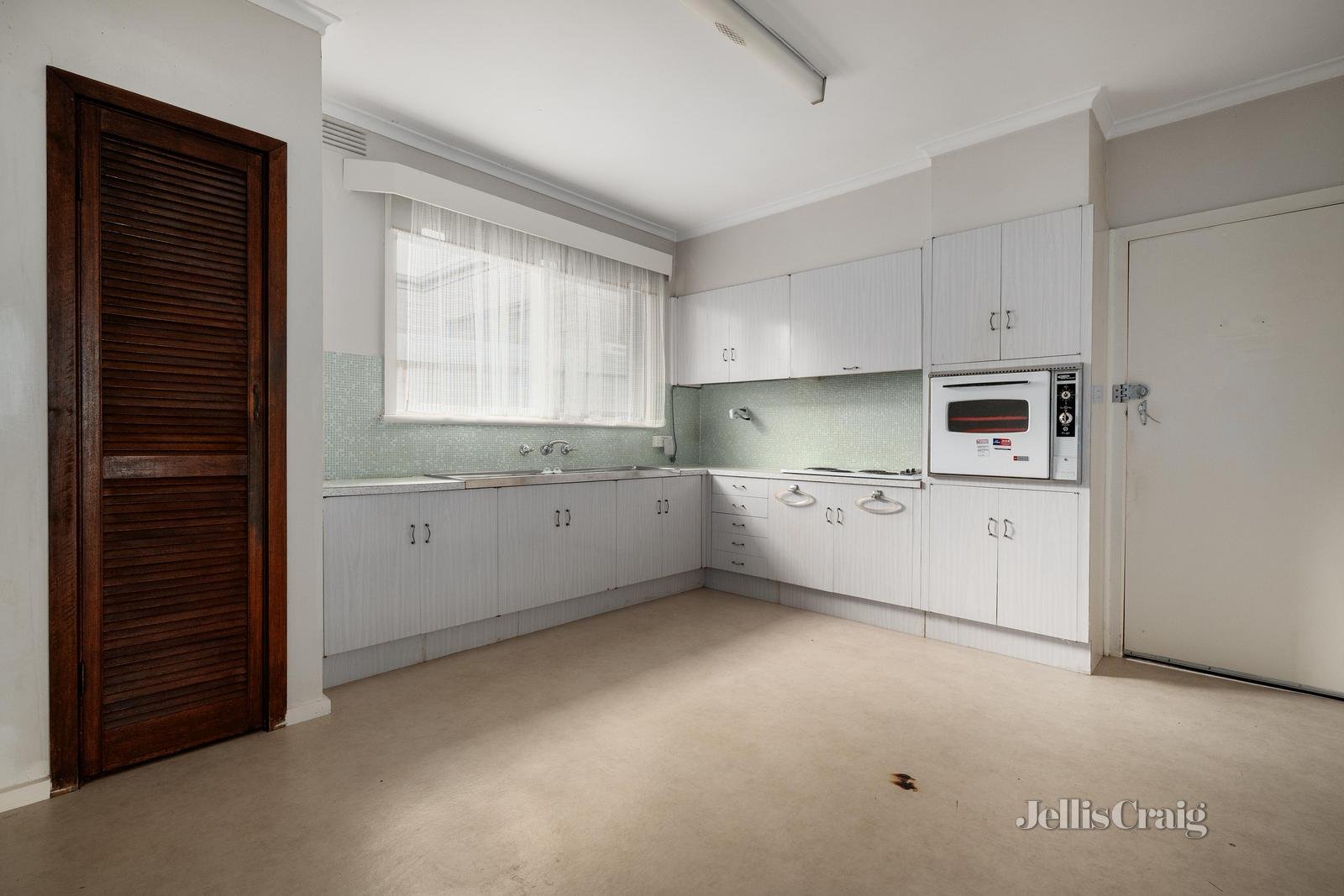 2/12 Allambee Avenue, Camberwell image 4