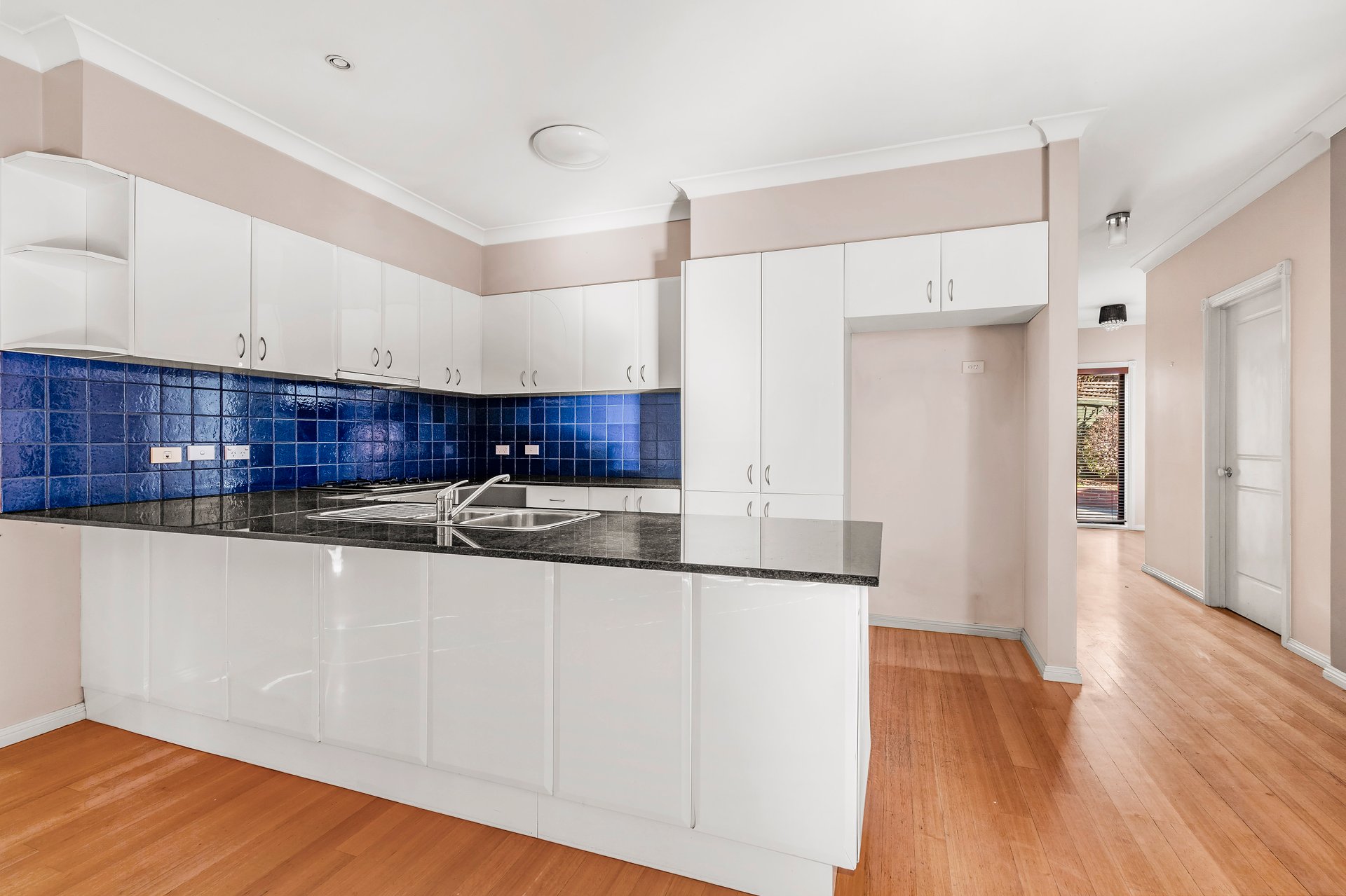 2/12 Ashford Street, Templestowe Lower image 4