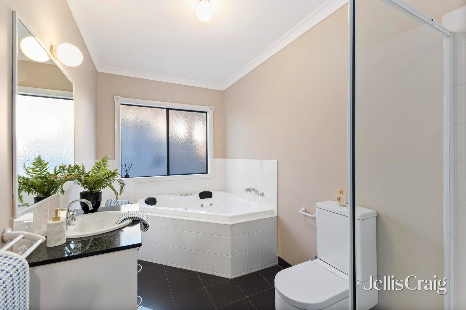2/12 Ashford Street, Templestowe&nbsp;Lower image 11