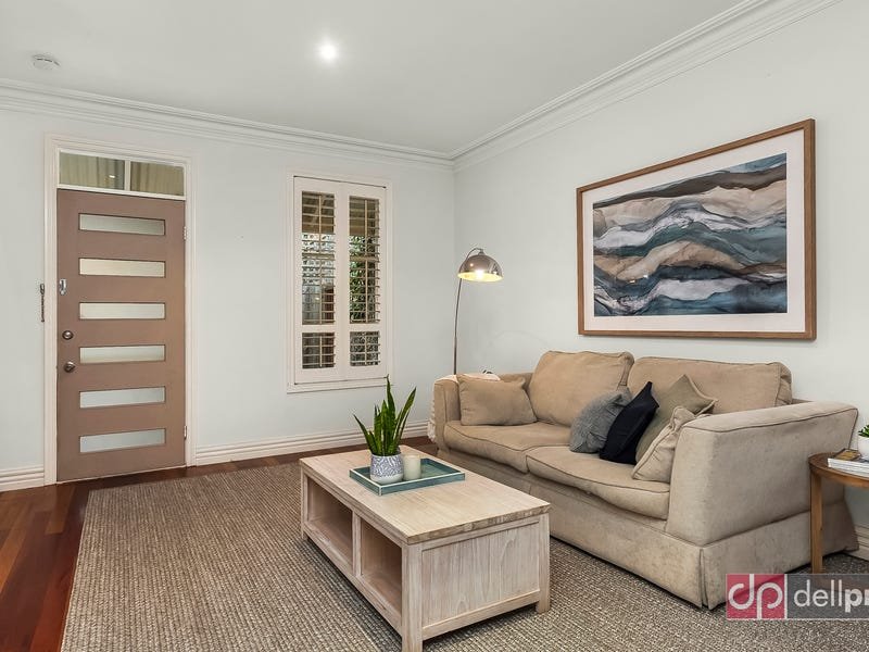 2/12 Barlow Street, Port Melbourne image 6