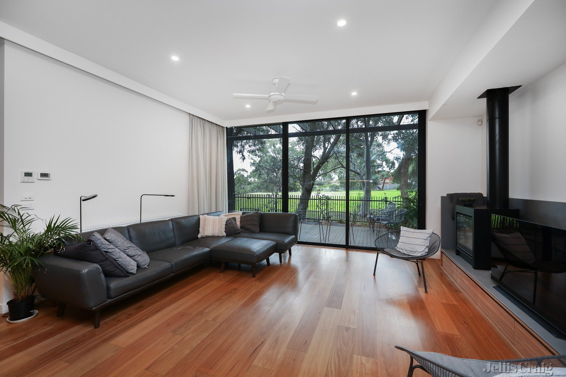212 Beavers Road, Northcote image 1