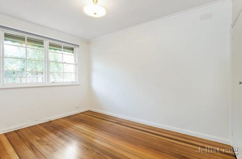 2/12 Burrows Street, Brighton image 4