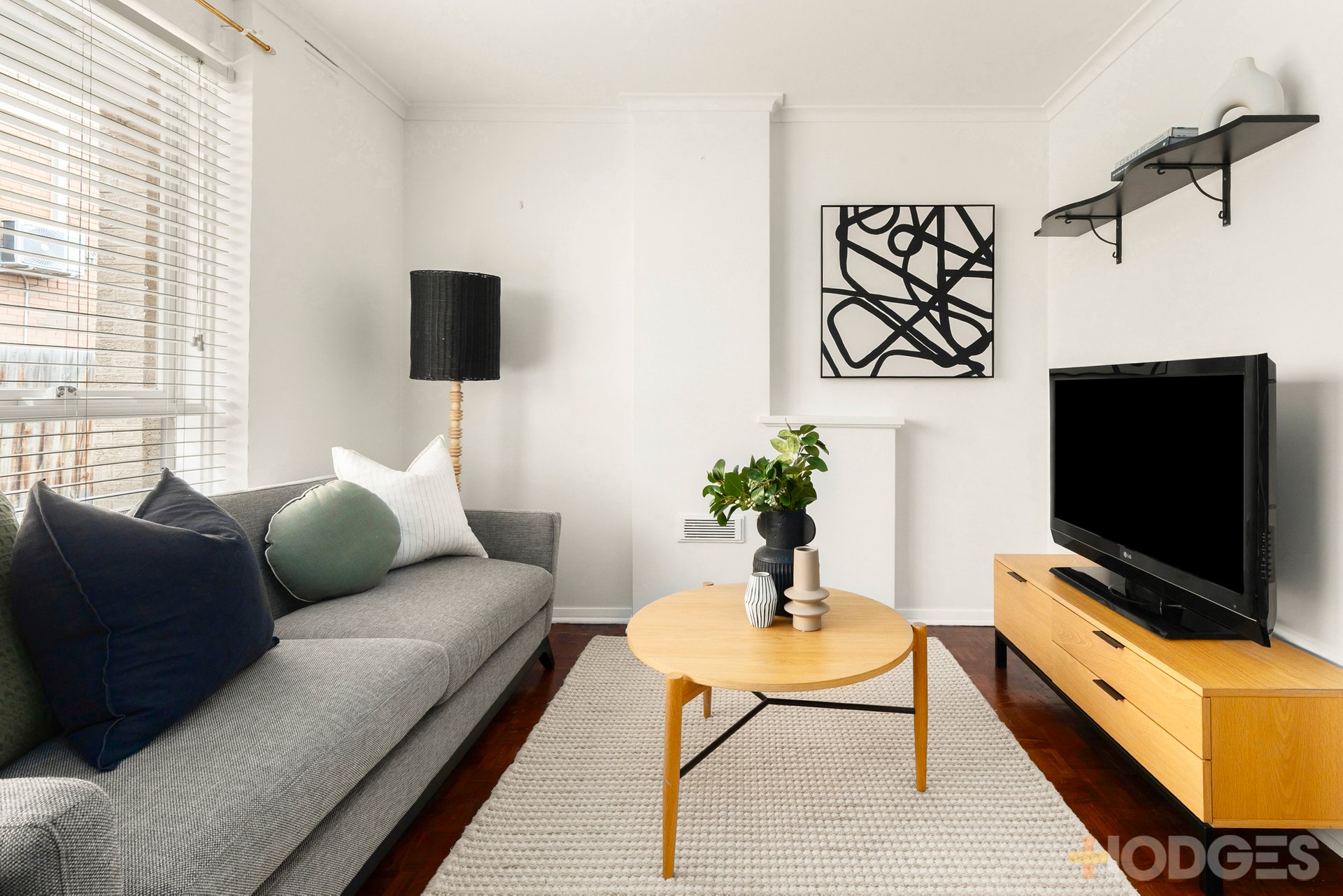 2 / 12 Carmichael Street West Footscray