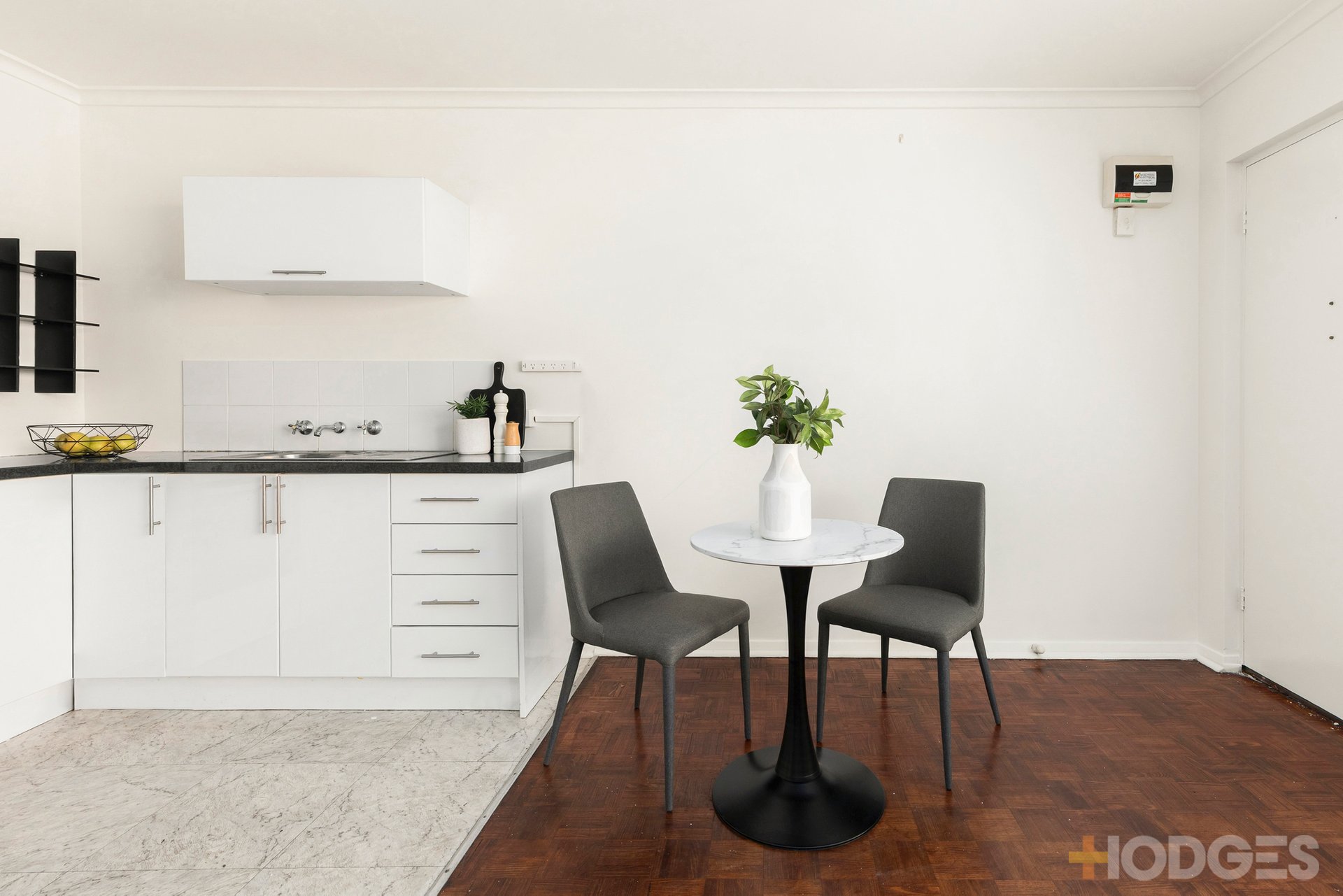 2 / 12 Carmichael Street West Footscray