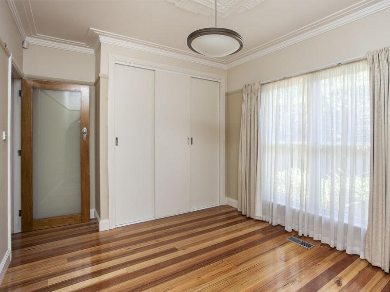 2/12 Cartwright Street, Oak Park image 6