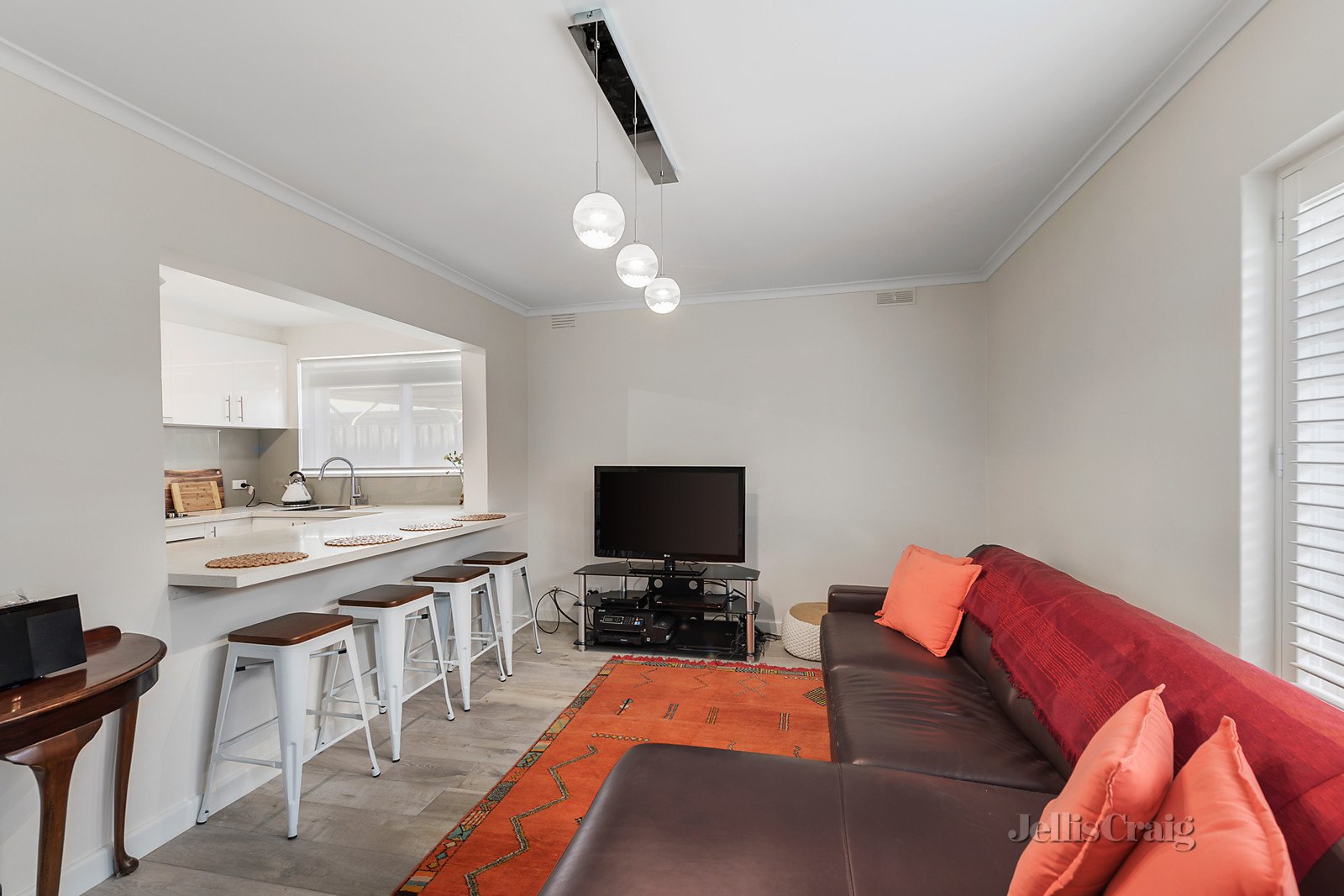 2/12 Dalny Road, Murrumbeena image 2