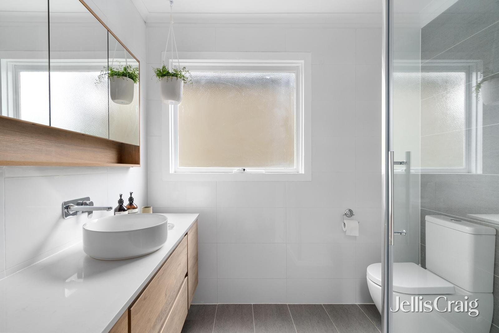 2/12 Dering Street, Diamond Creek image 5