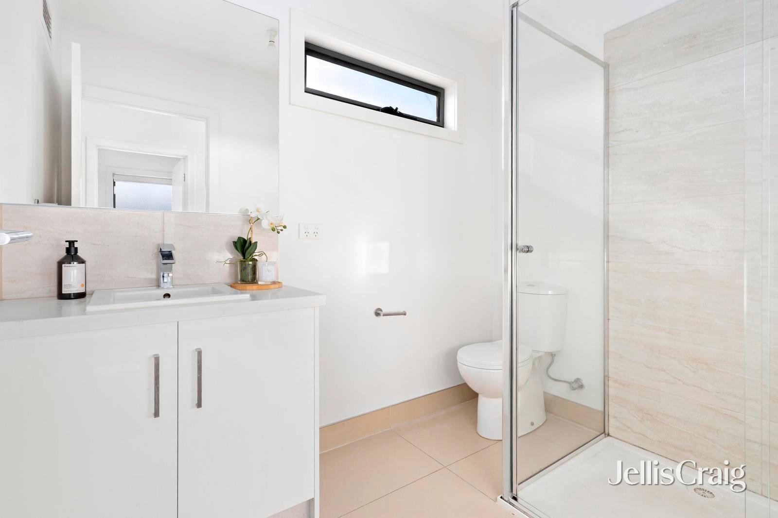 2/12 Eleanor Street, Footscray image 8