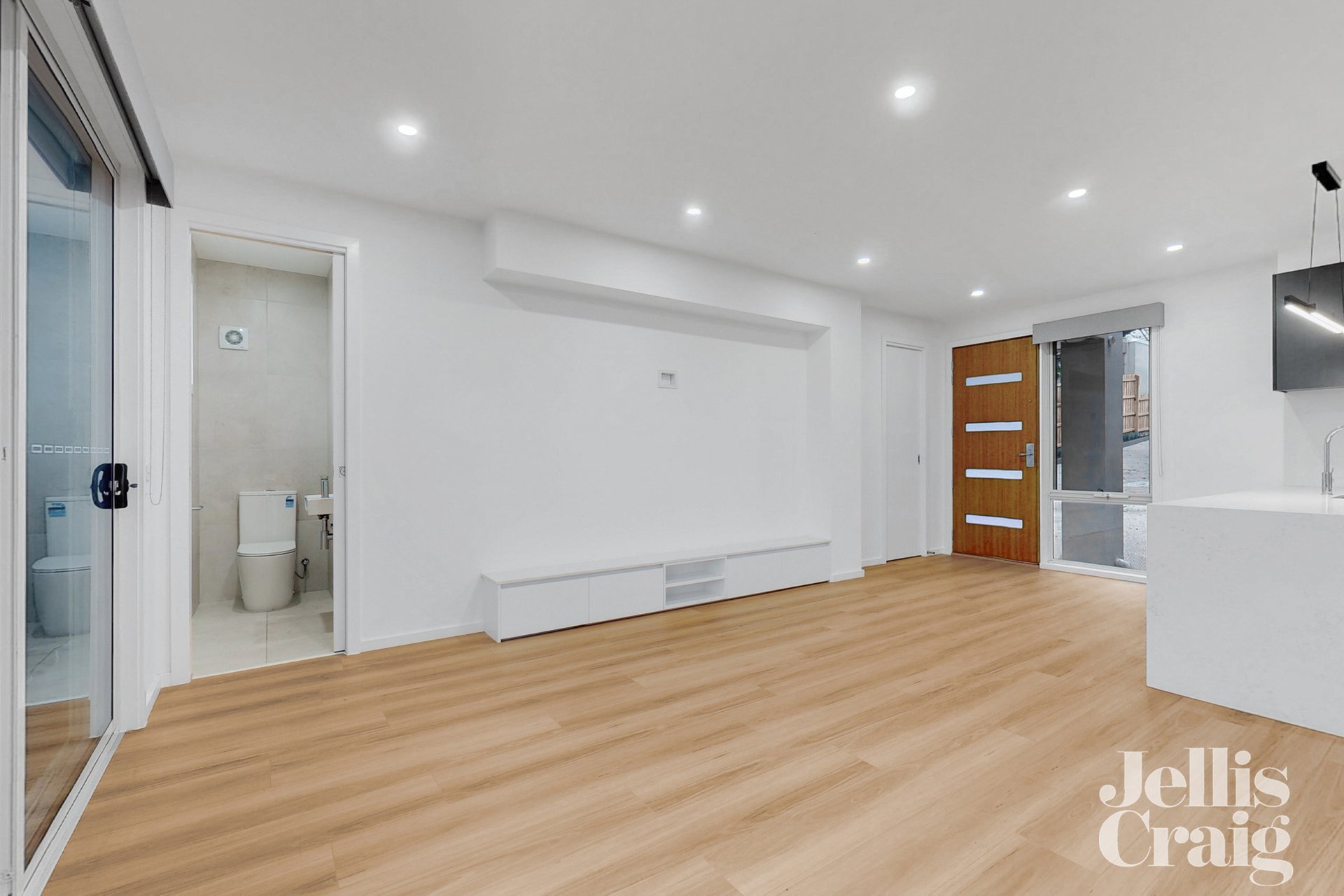 2/12 Esmale Street, Strathmore image 9