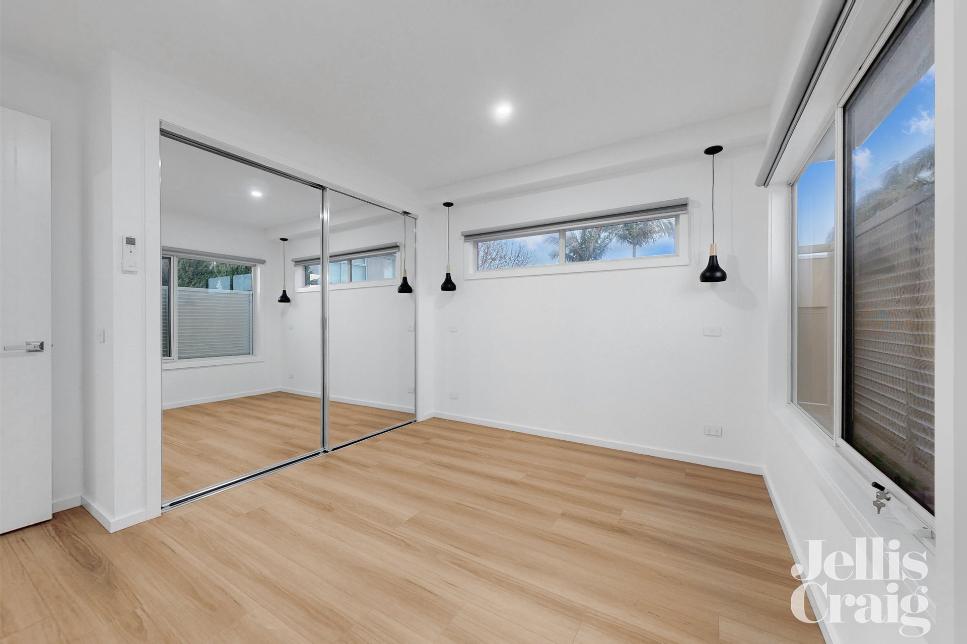2/12 Esmale Street, Strathmore image 11