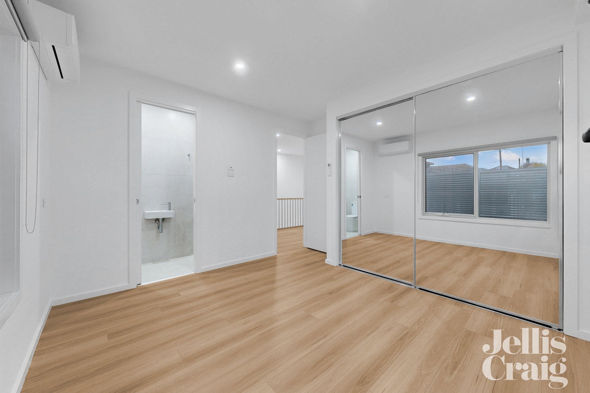 2/12 Esmale Street, Strathmore image 12
