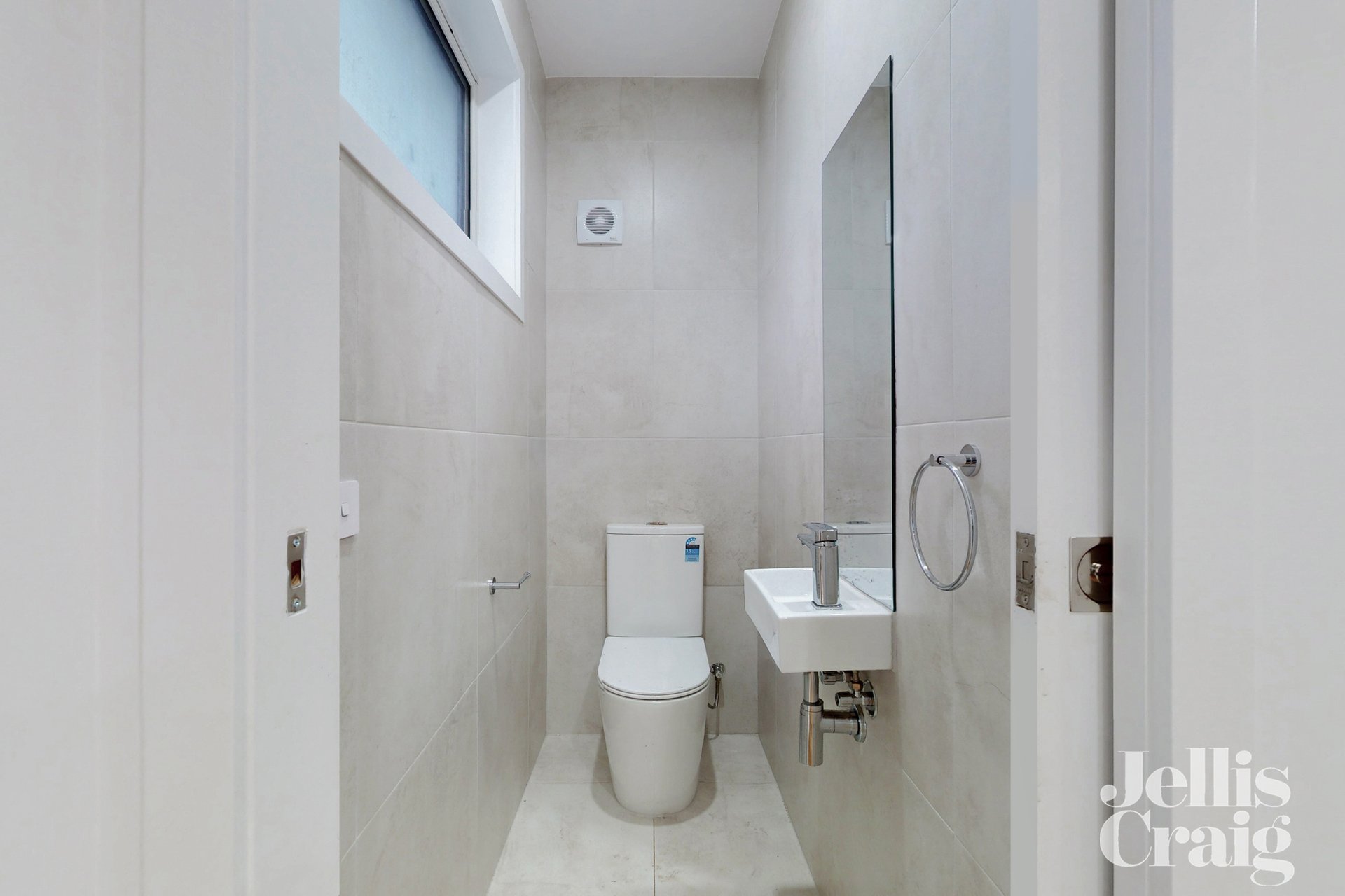 2/12 Esmale Street, Strathmore image 13