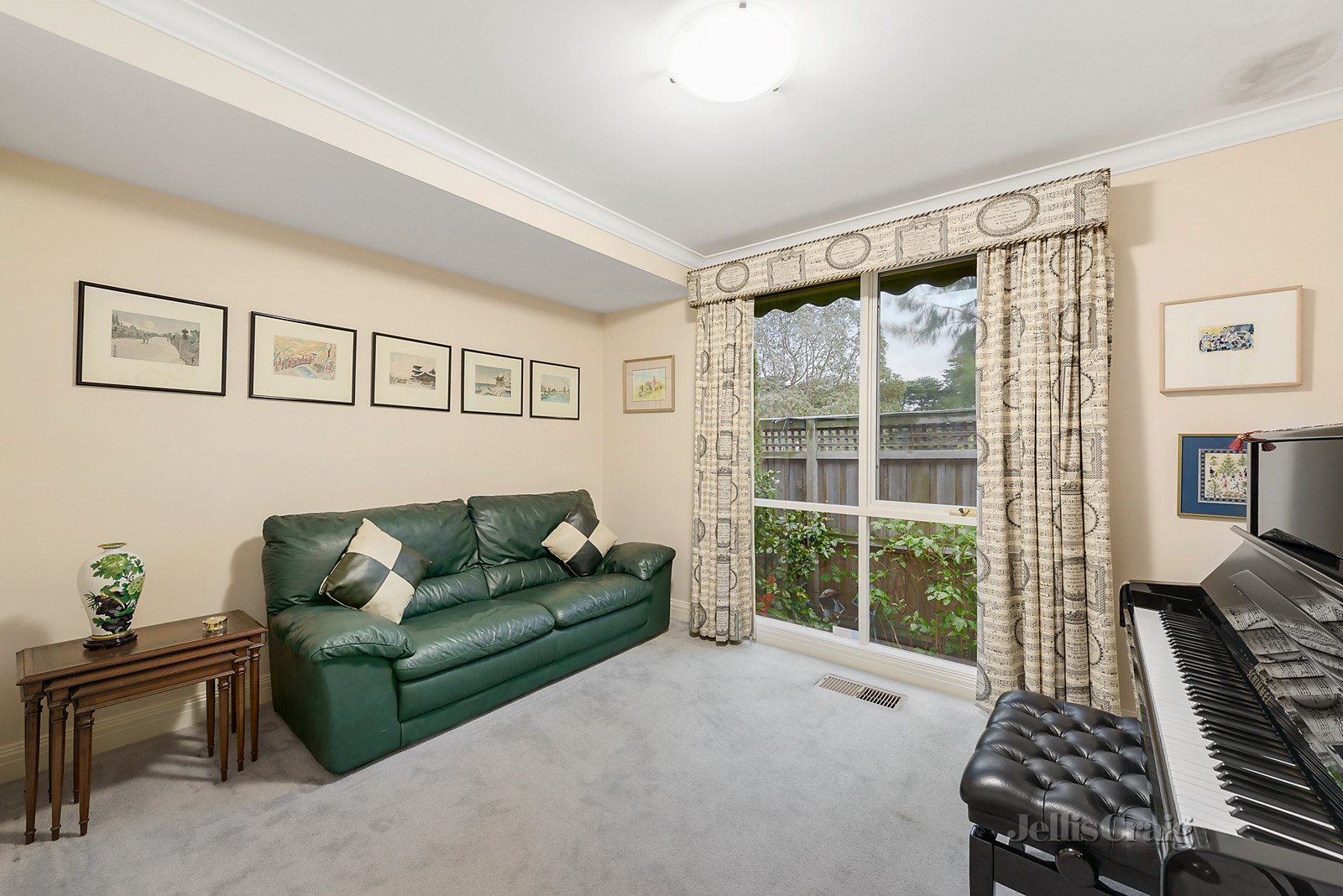 2/12 Estella Street, Glen Iris image 7