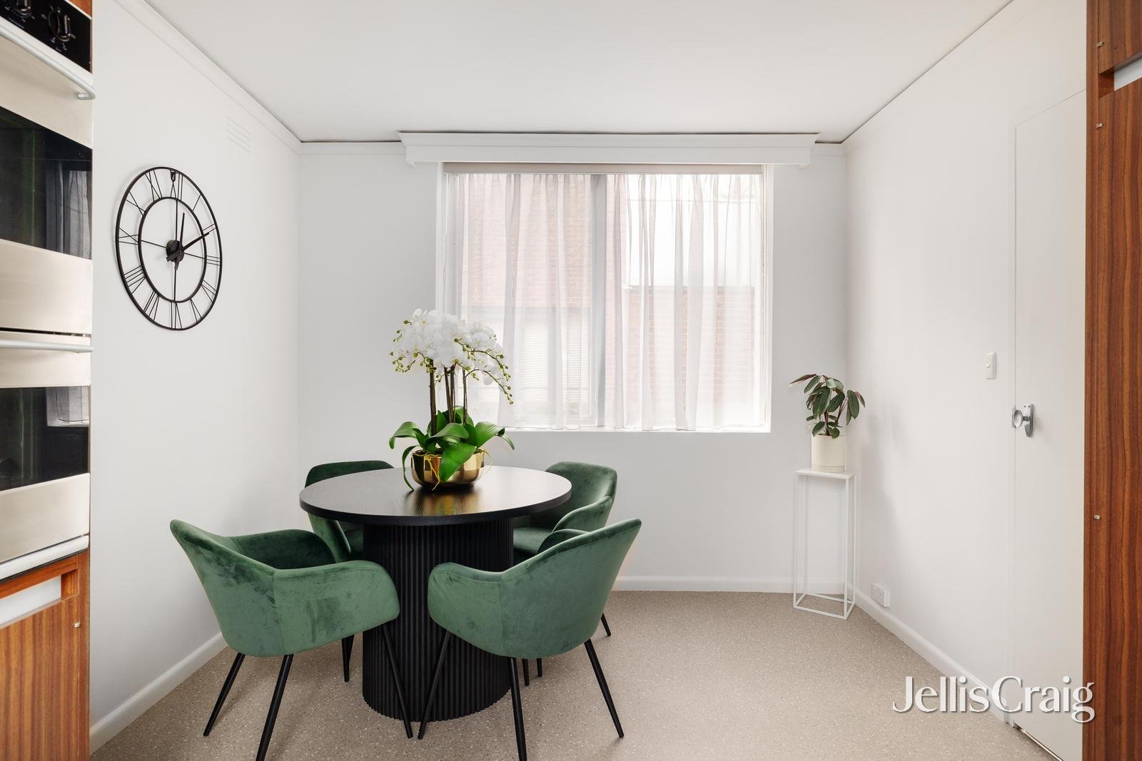 2/12 Evansdale Road, Hawthorn image 3