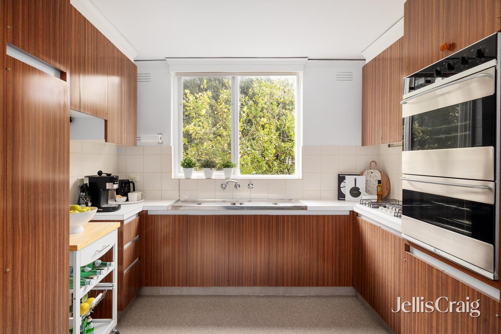2/12 Evansdale Road, Hawthorn image 5
