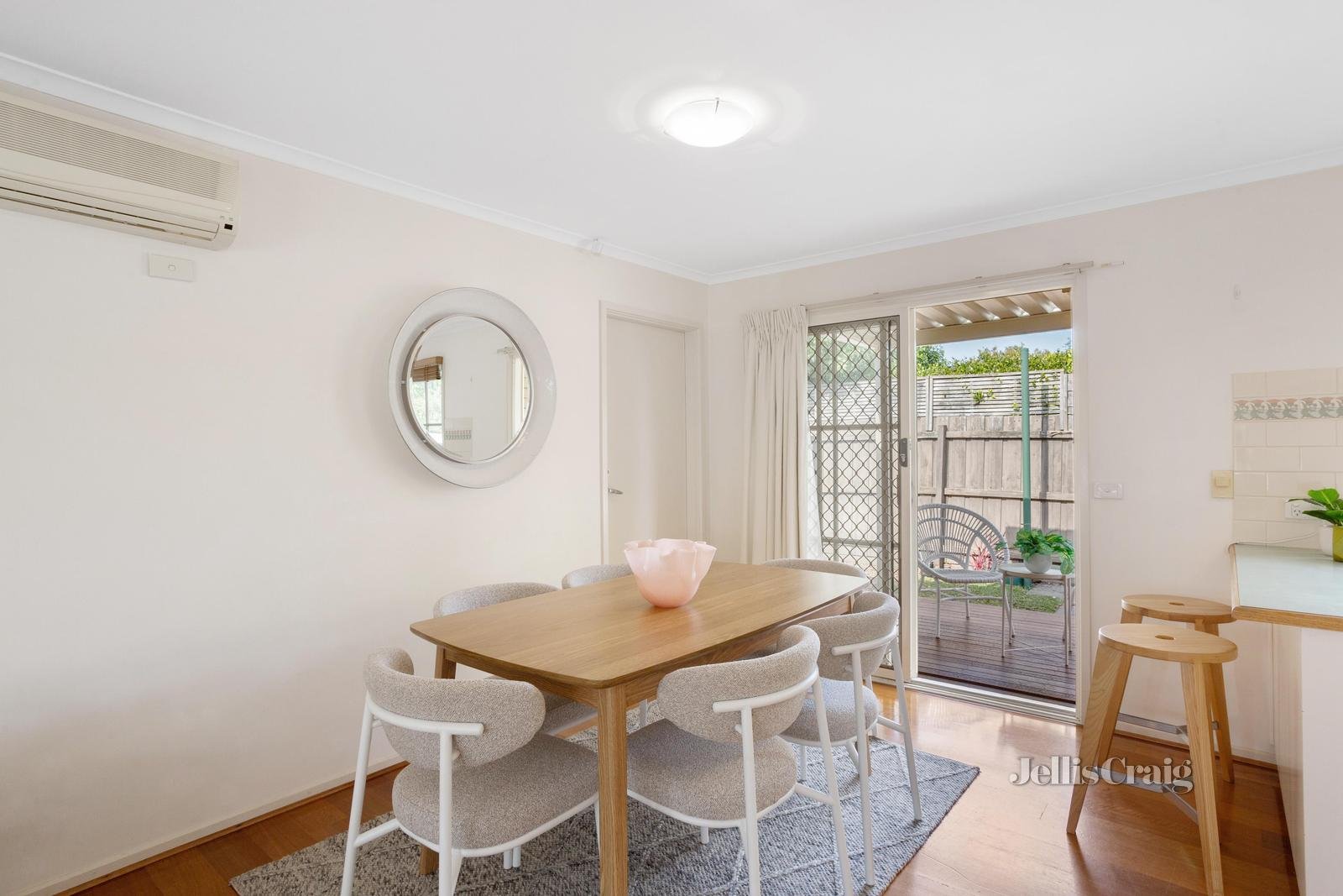 2/12 Halliday Street, Mount Waverley image 7