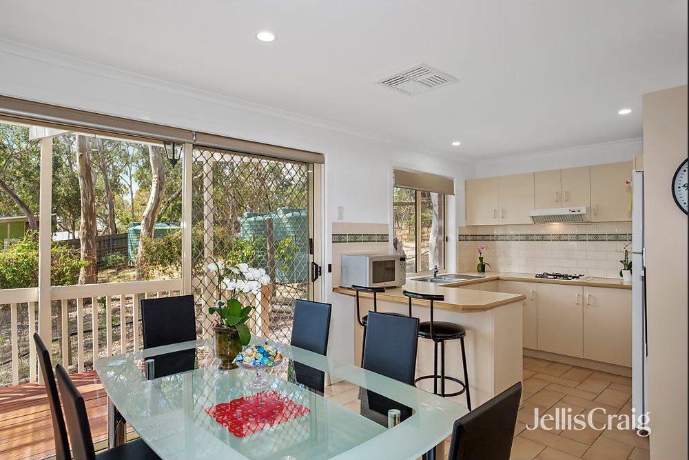 2/12 Hebden Street, Greensborough image 3