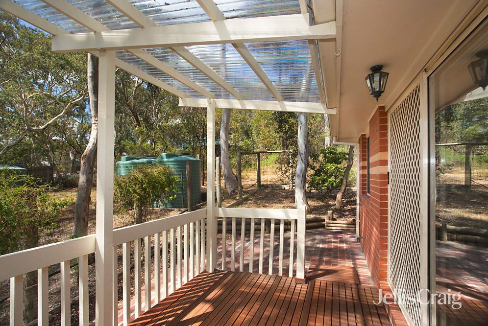 2/12 Hebden Street, Greensborough image 5