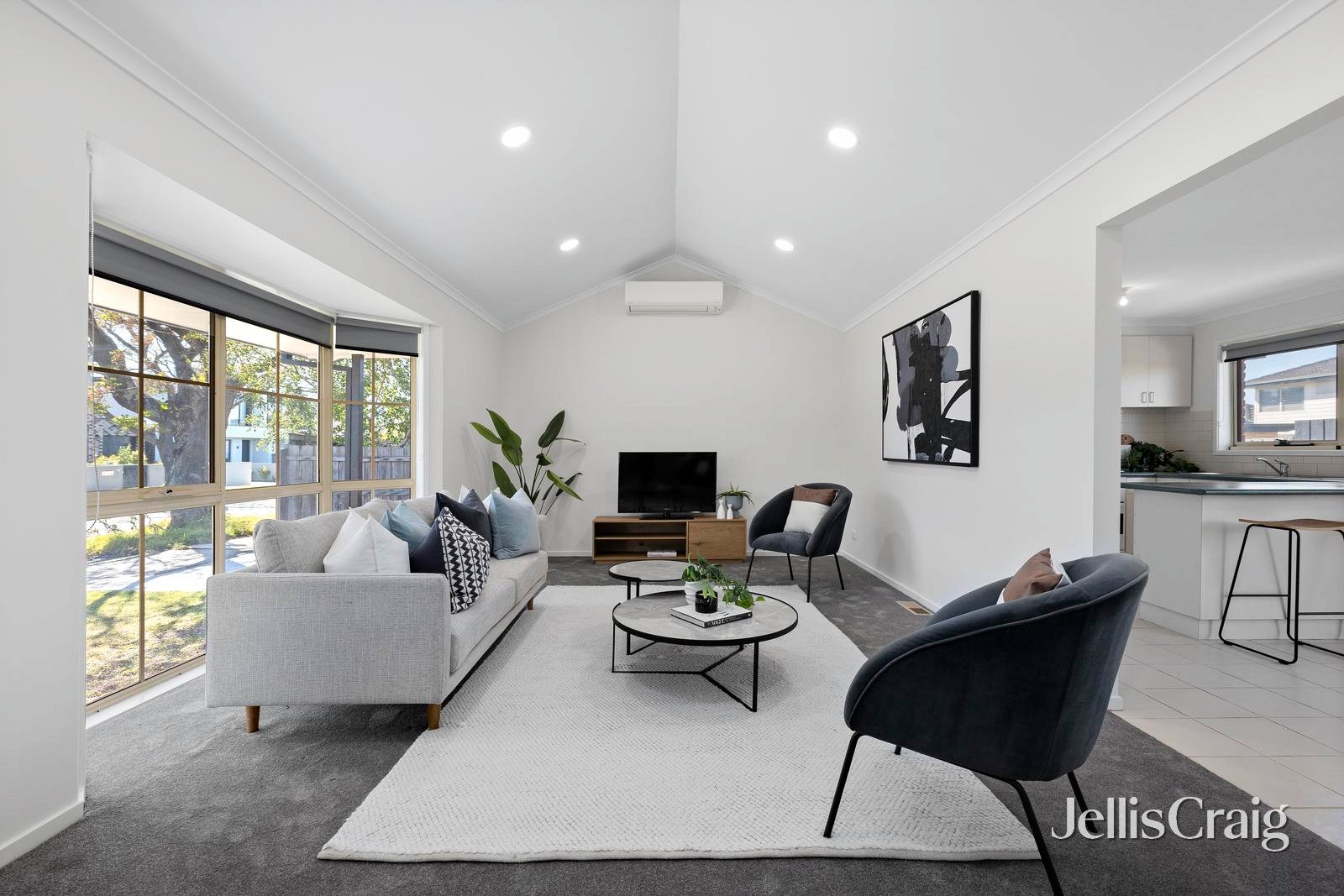 2/12 Hull Street, Bentleigh East image 7