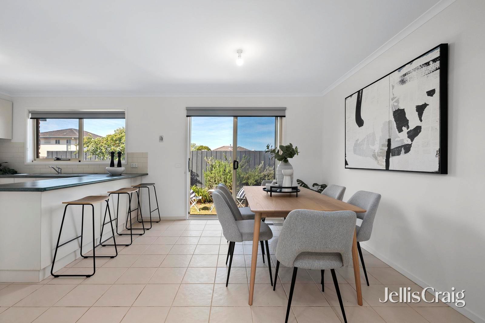 2/12 Hull Street, Bentleigh East image 8
