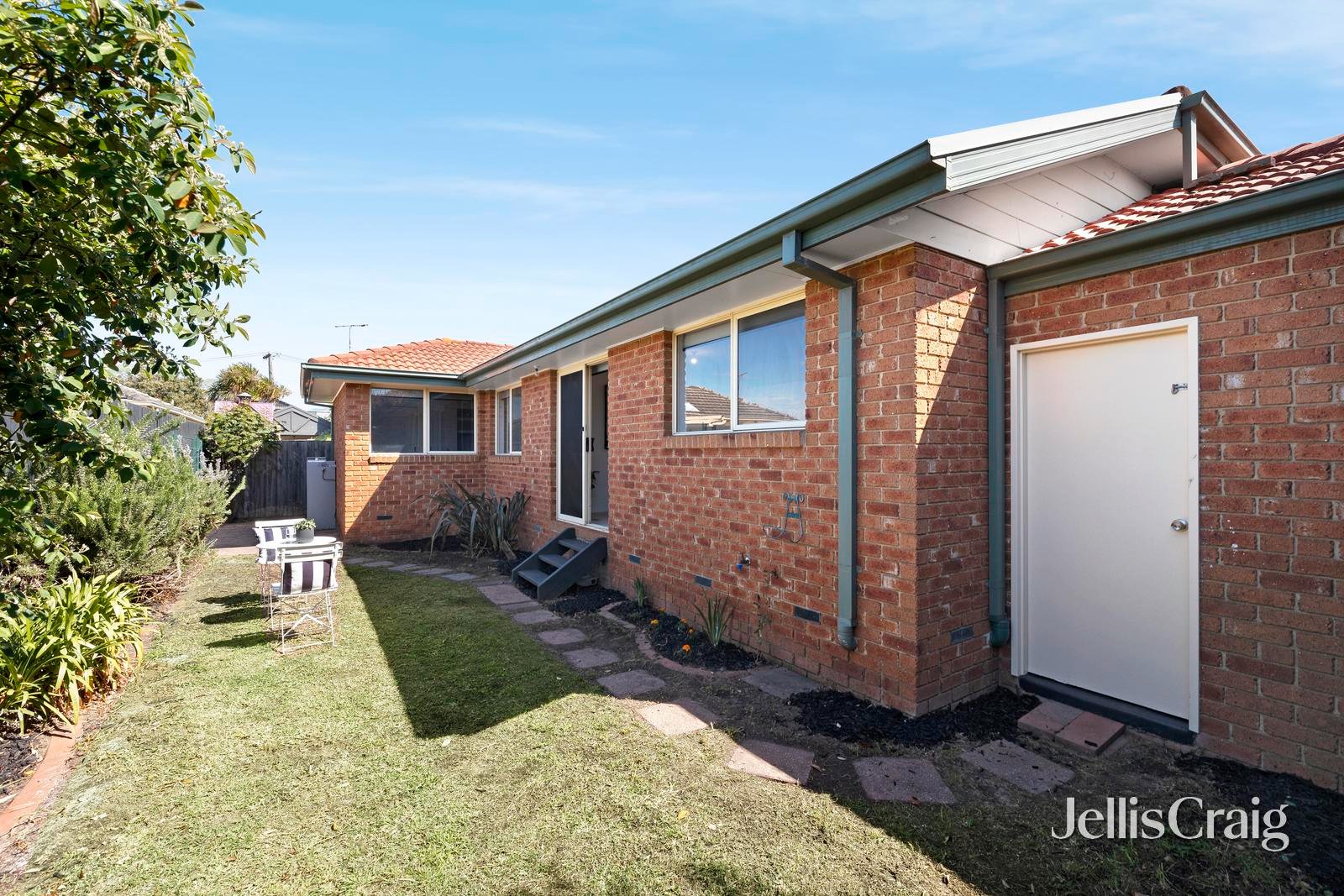 2/12 Hull Street, Bentleigh East image 15