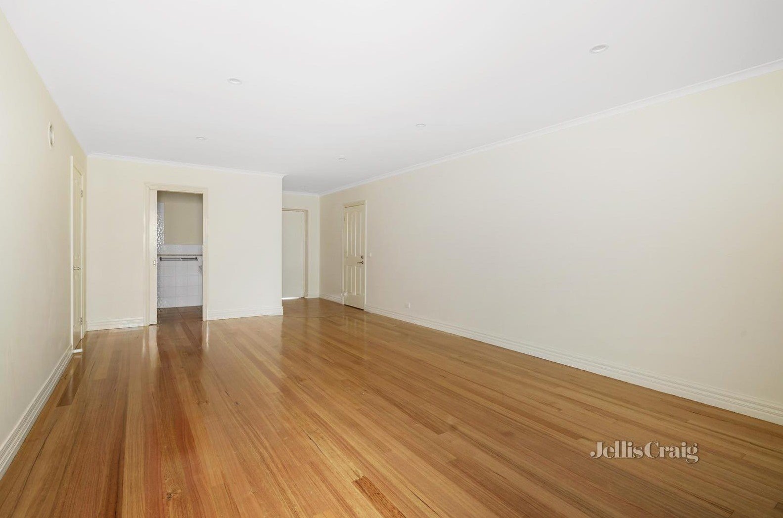 2/12 Hyde St, Diamond Creek image 8