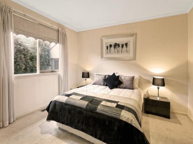 2/12 Lawson Street, Balwyn&nbsp;North image 4