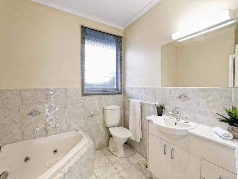 2/12 Lawson Street, Balwyn&nbsp;North image 5
