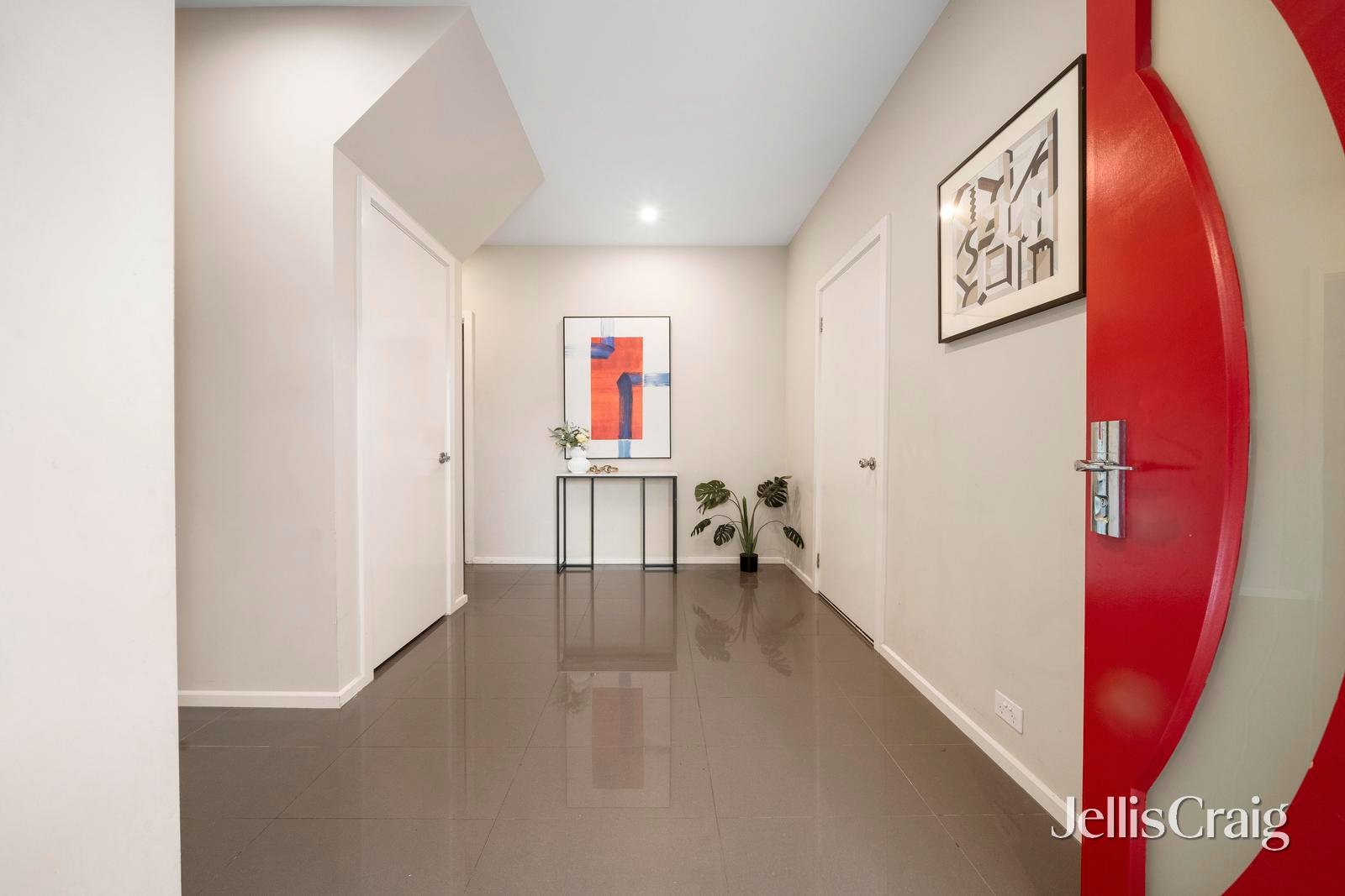2/12 Maple Street, Mount&nbsp;Waverley image 2