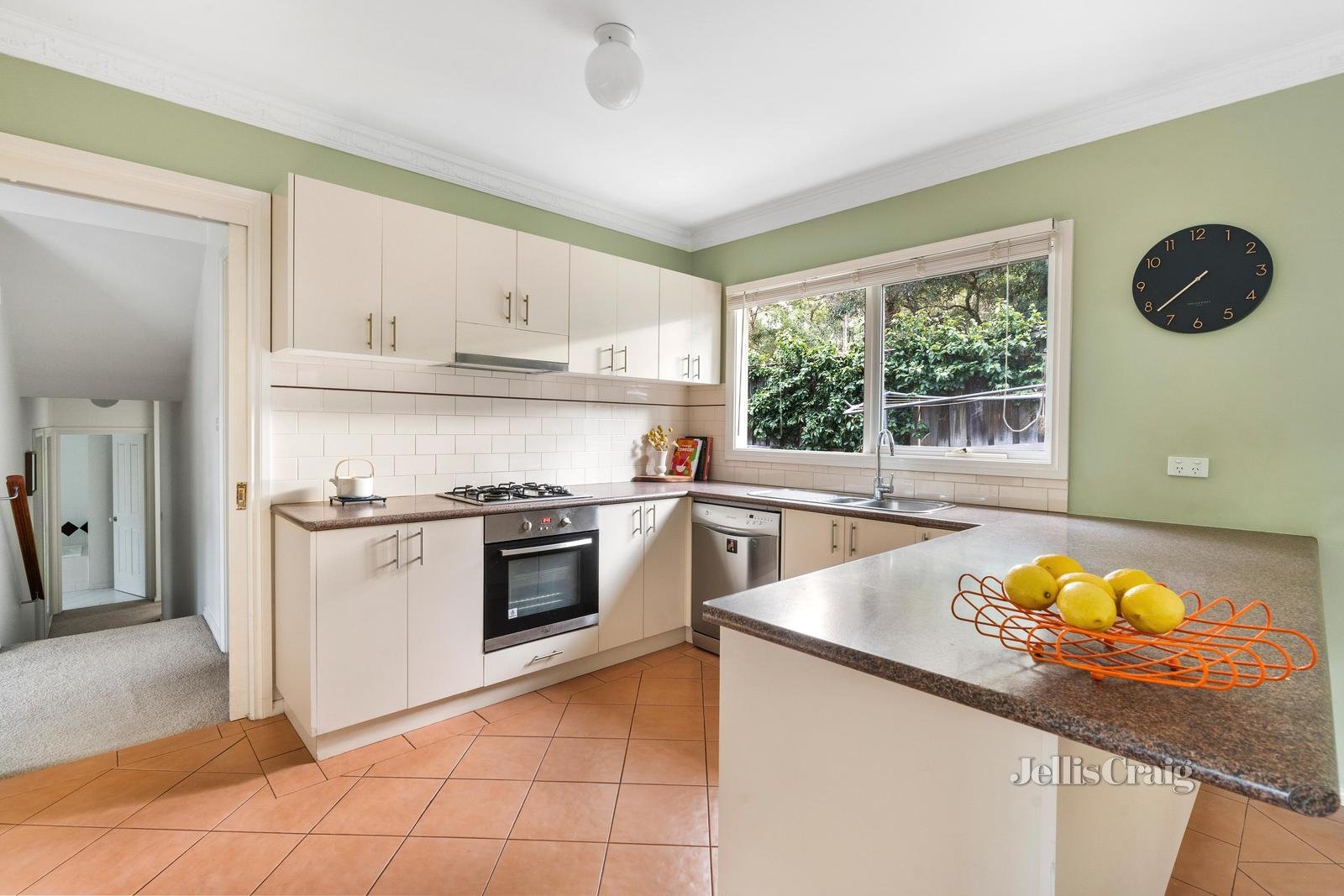 2/12 Meadow Crescent, Montmorency image 5