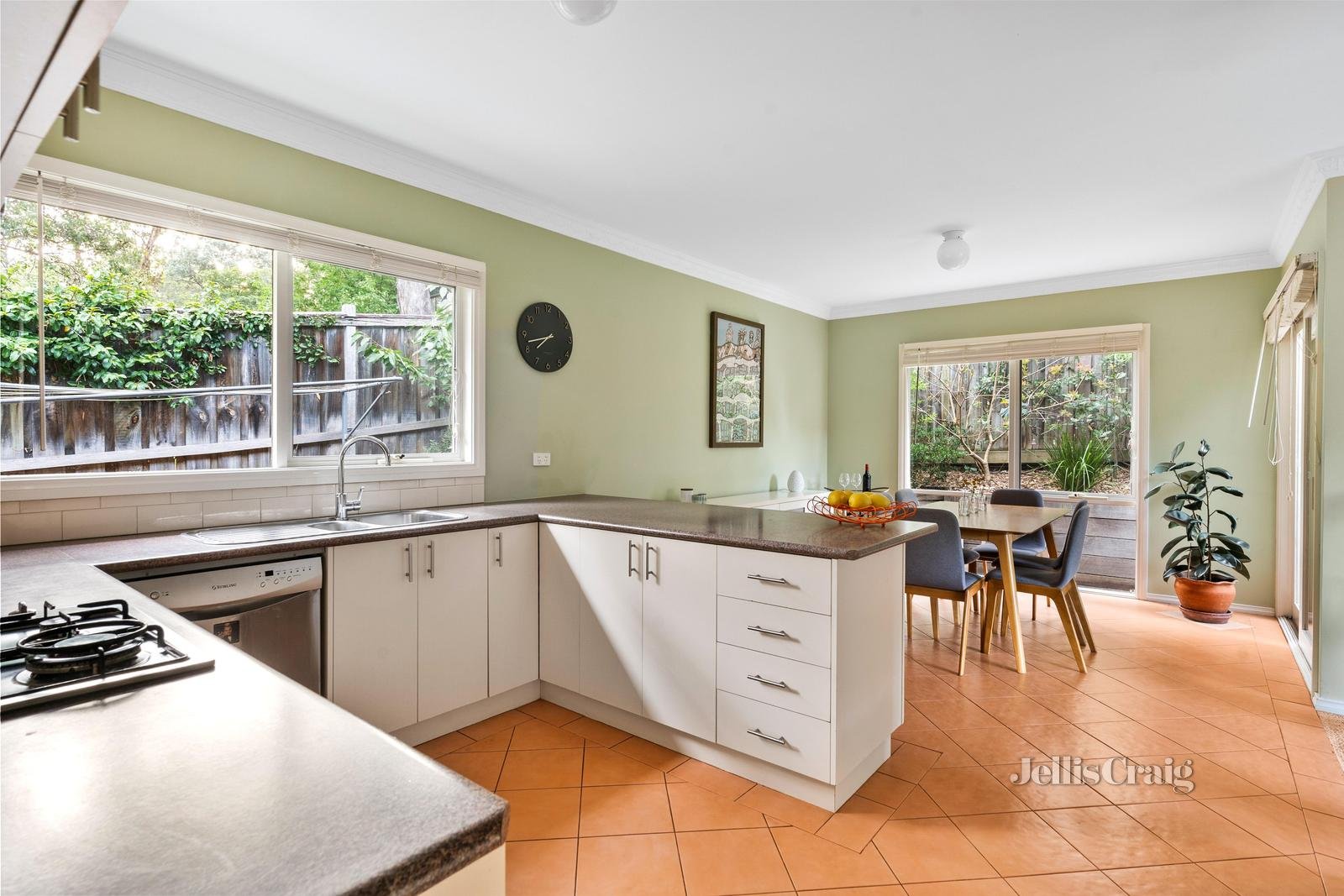 2/12 Meadow Crescent, Montmorency image 6