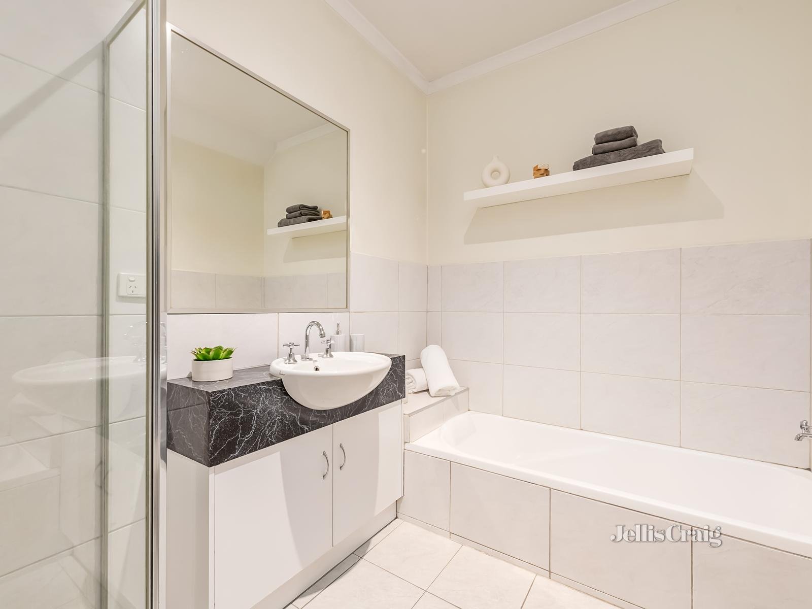 2/12 Murrell Street, Glenroy image 9