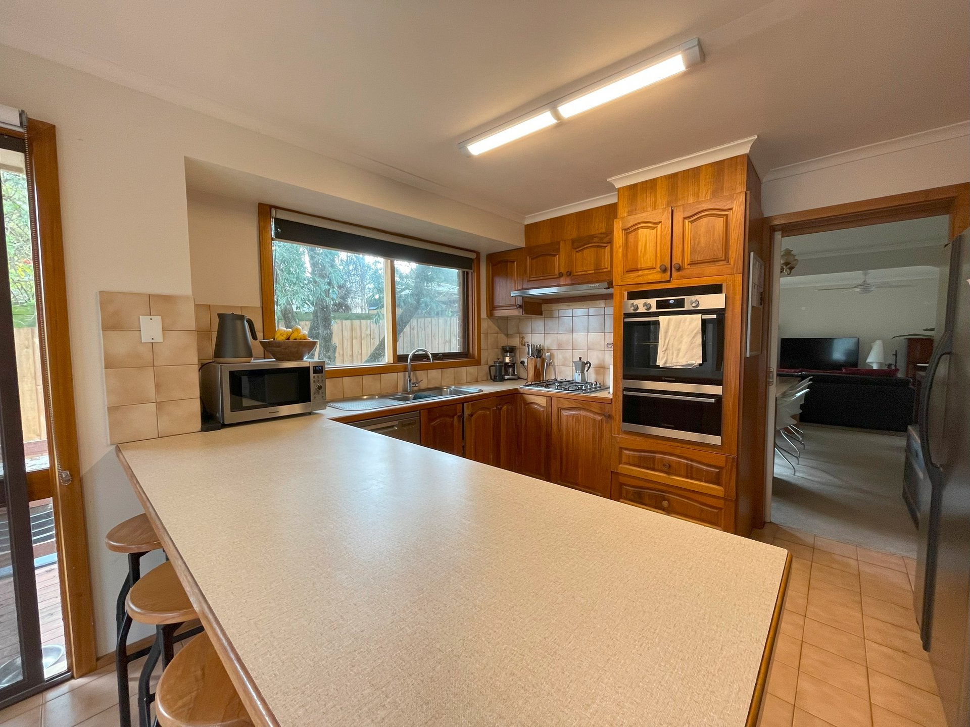 2/12 Myrtle Grove, Blackburn image 3