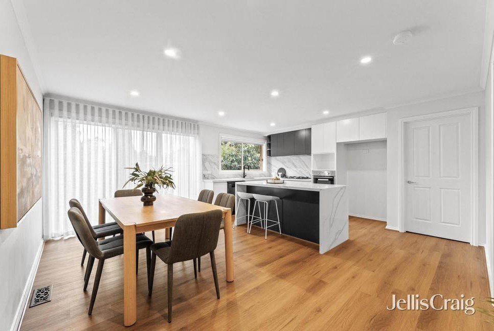 2/12 Owens Avenue, Glen Waverley image 4