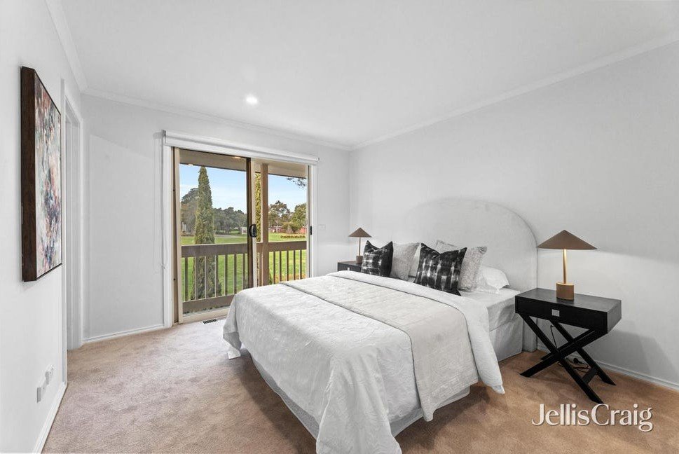 2/12 Owens Avenue, Glen Waverley image 10