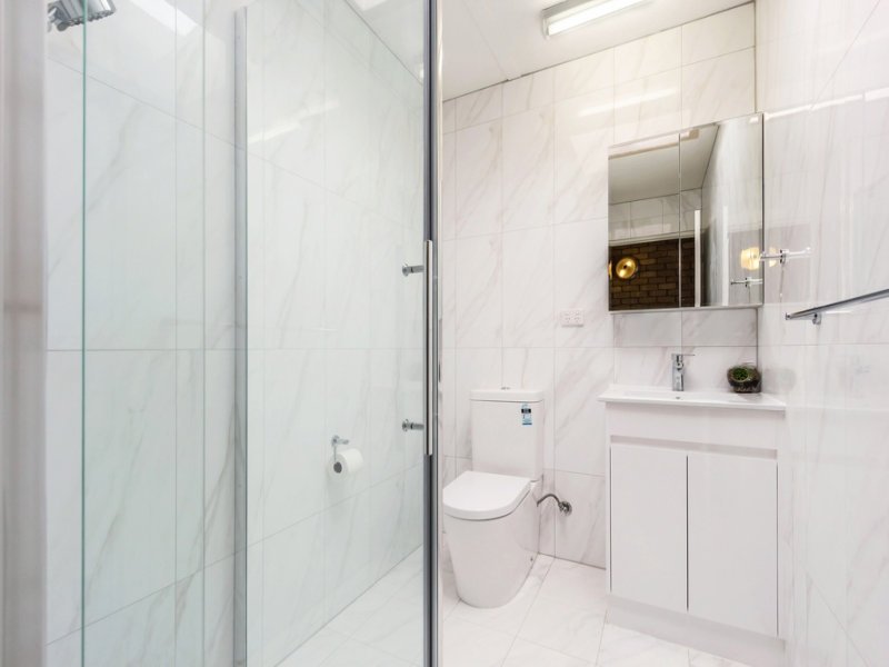 2/12 Oxford Street, Box Hill image 3