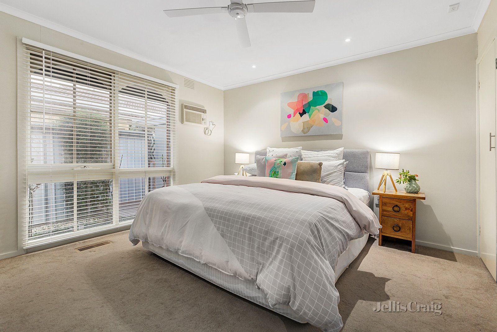 2/12 Quarry Road, Mitcham image 5