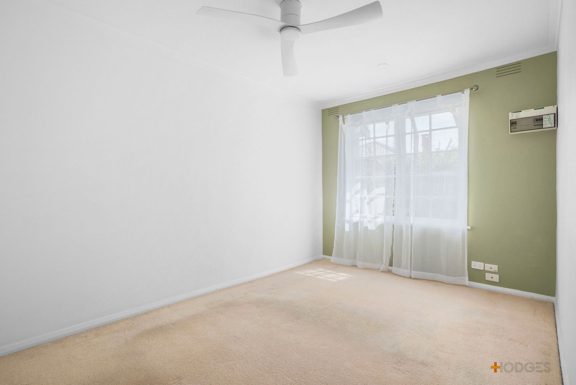 2/12 Riviera Street Mentone