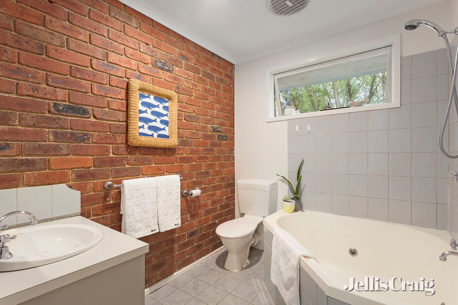 2/12 Sherwood Avenue, Ringwood East image 9