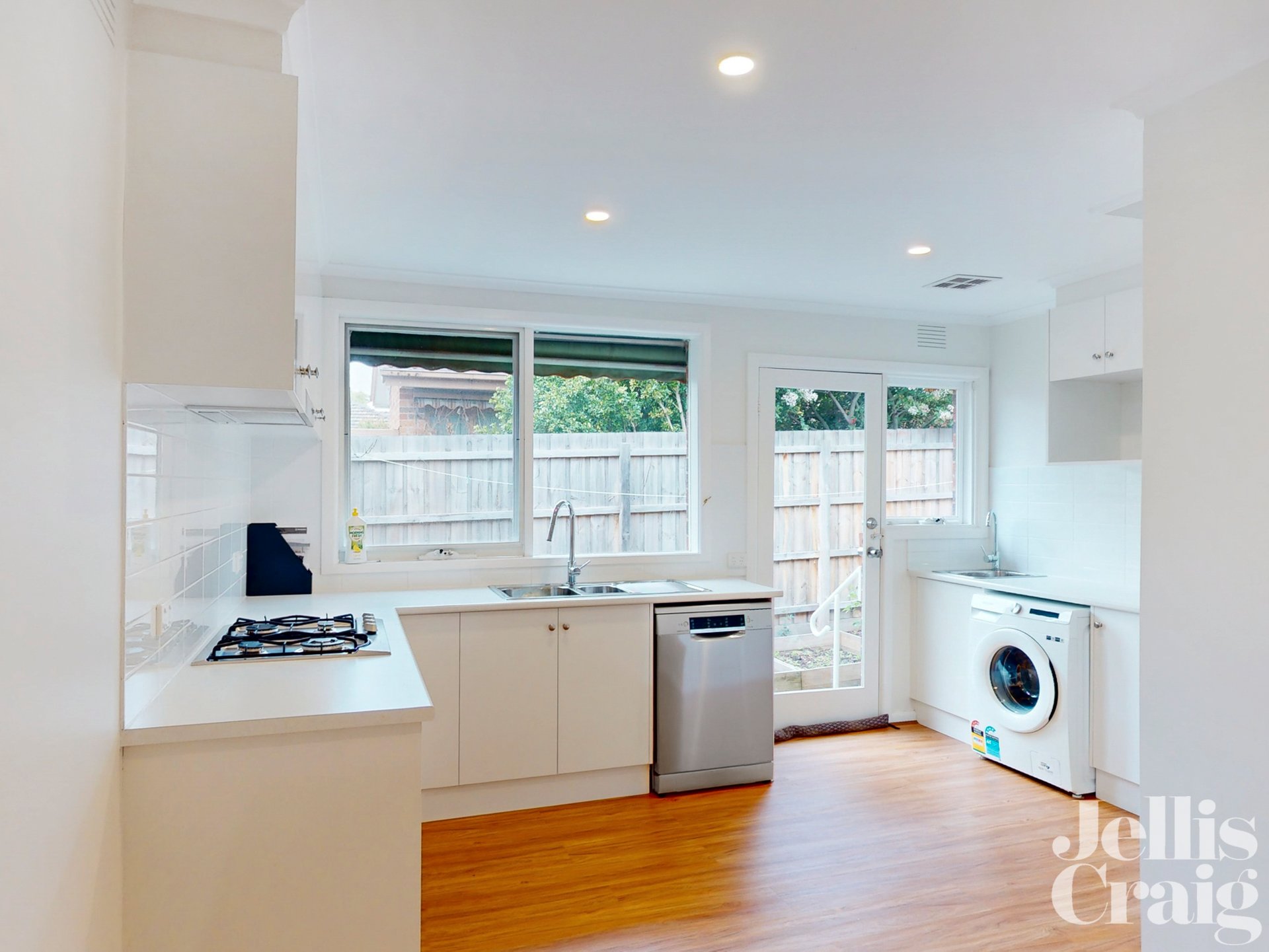 2/12 Station Avenue, Glen&nbsp;Iris image 2