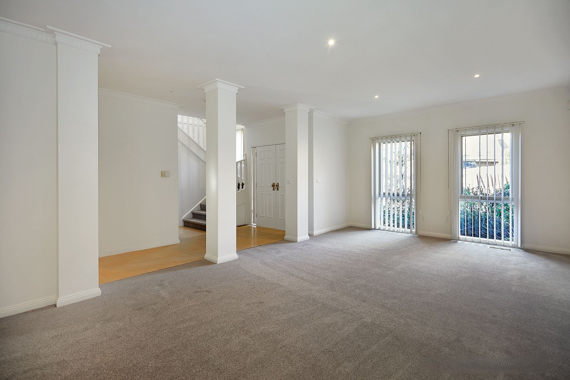 2/12 Thea Avenue, Balwyn North image 1