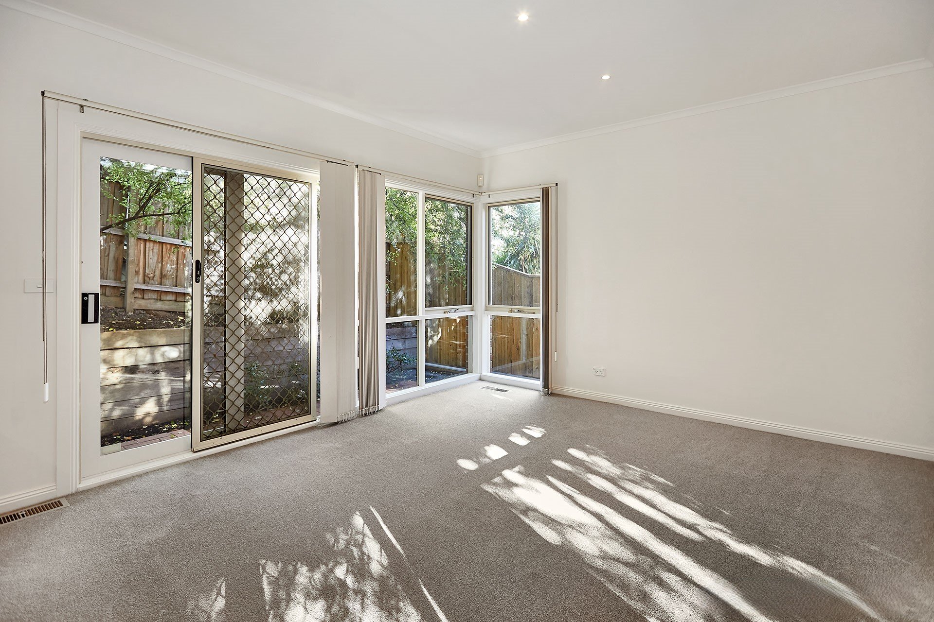 2/12 Thea Avenue, Balwyn North image 5