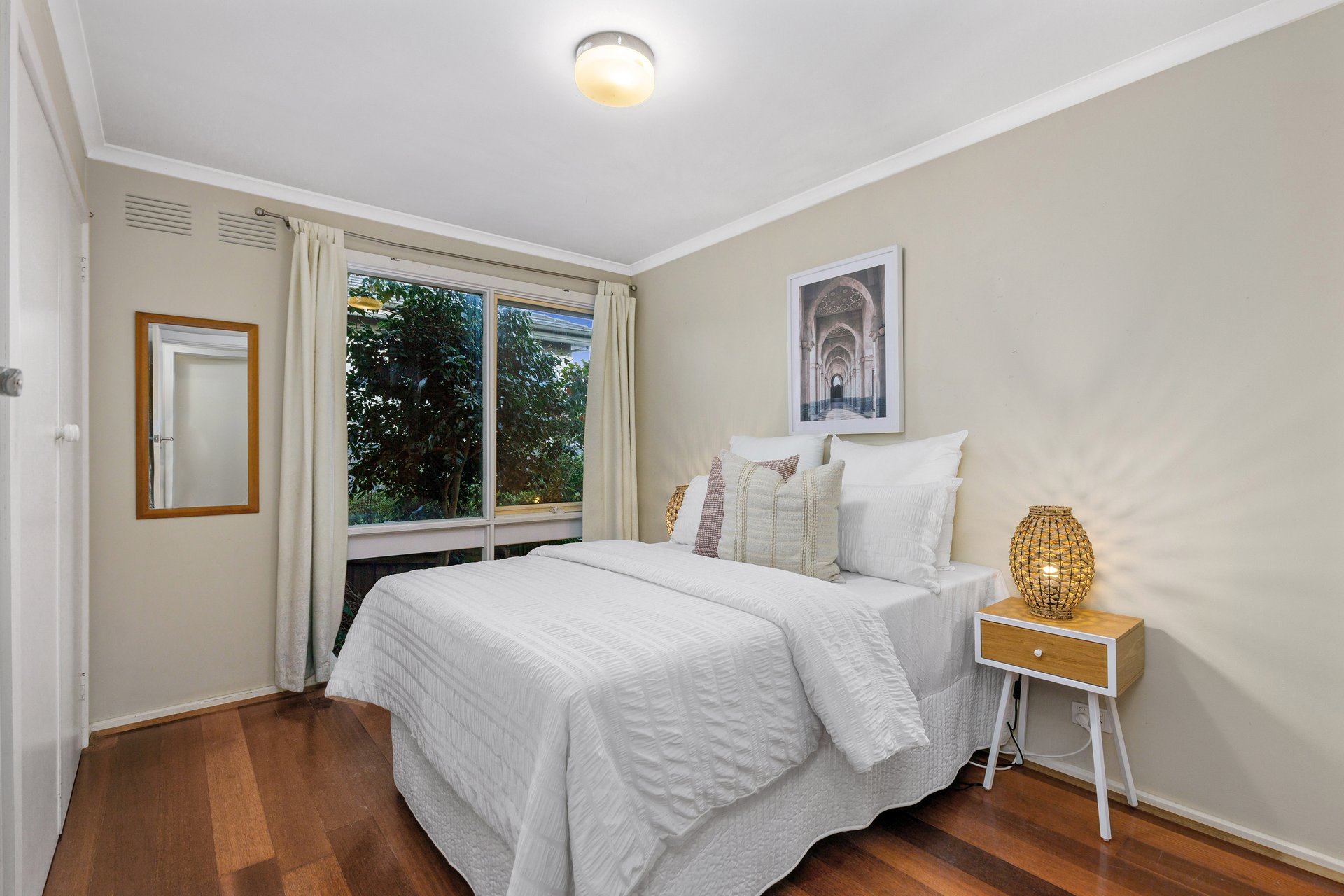 2/12 View Road, Glen Waverley image 8