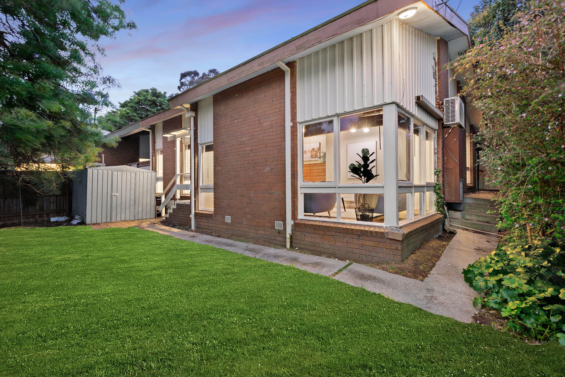 2/12 View Road, Glen Waverley image 11