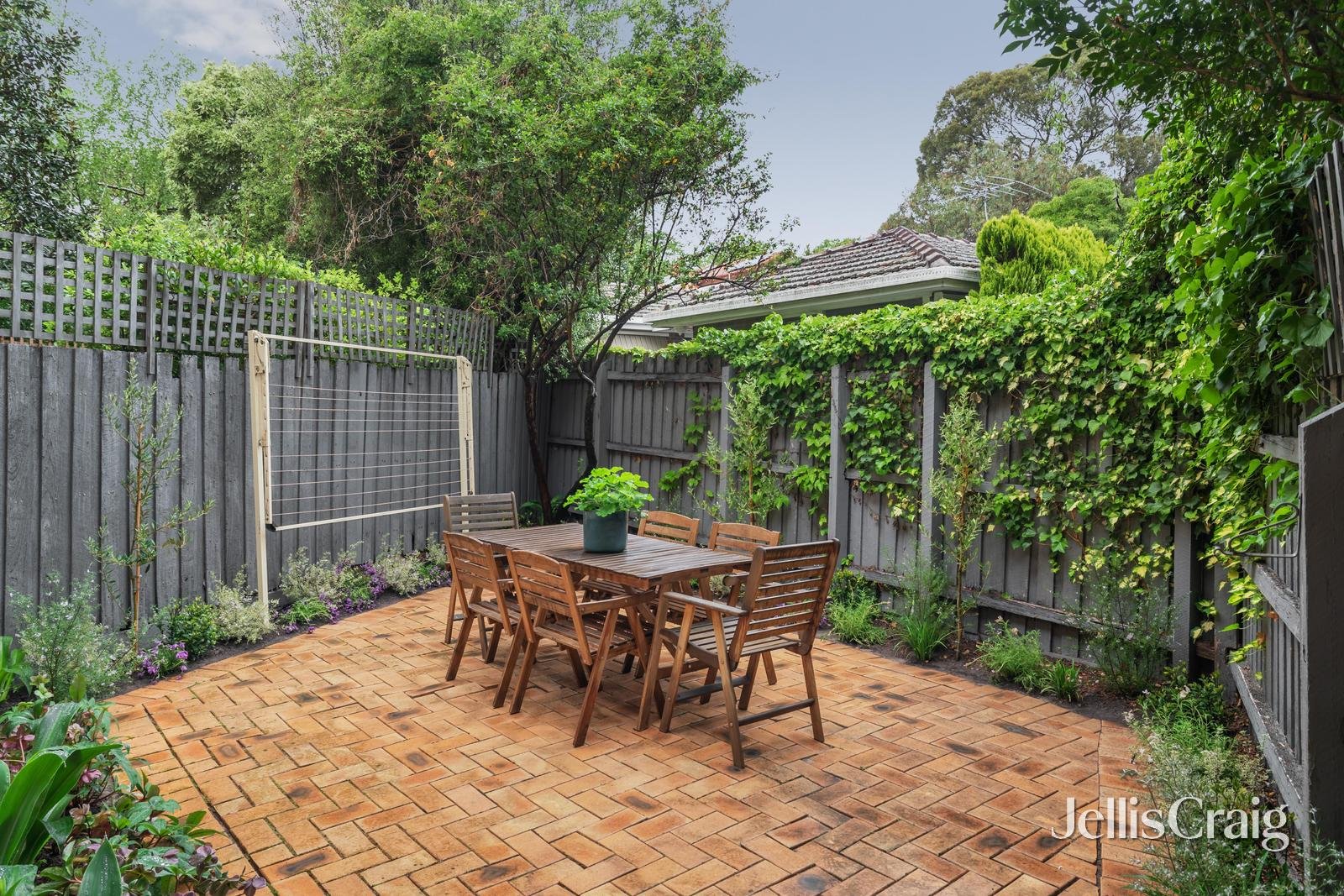 2/12 Wattle Valley Road, Canterbury image 7